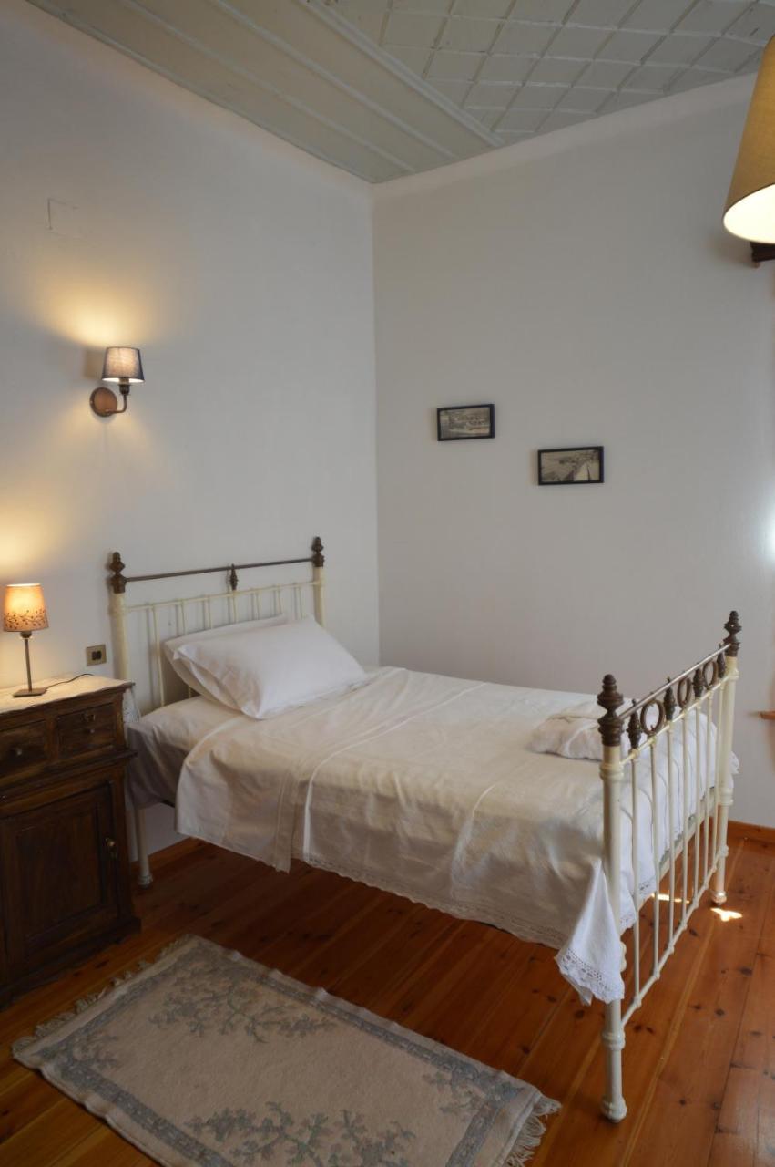 Molivos Tower Villa Mithymna Værelse billede